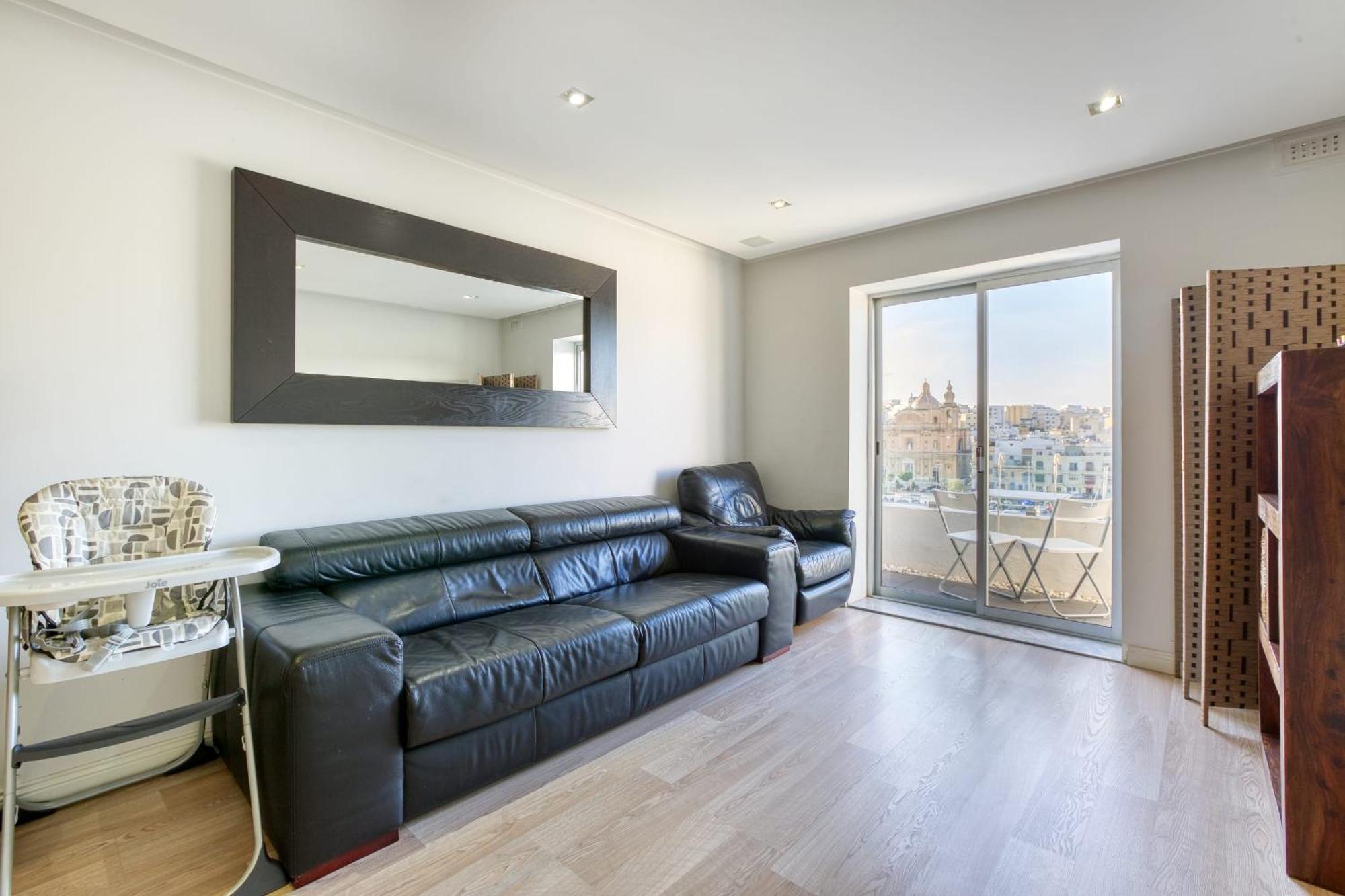 Seafront Apartment-Hosted By Sweetstay Pieta Ngoại thất bức ảnh